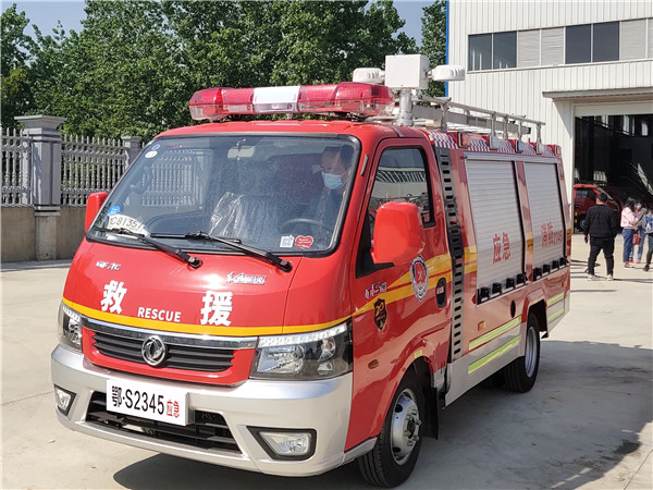 細(xì)水霧消防車